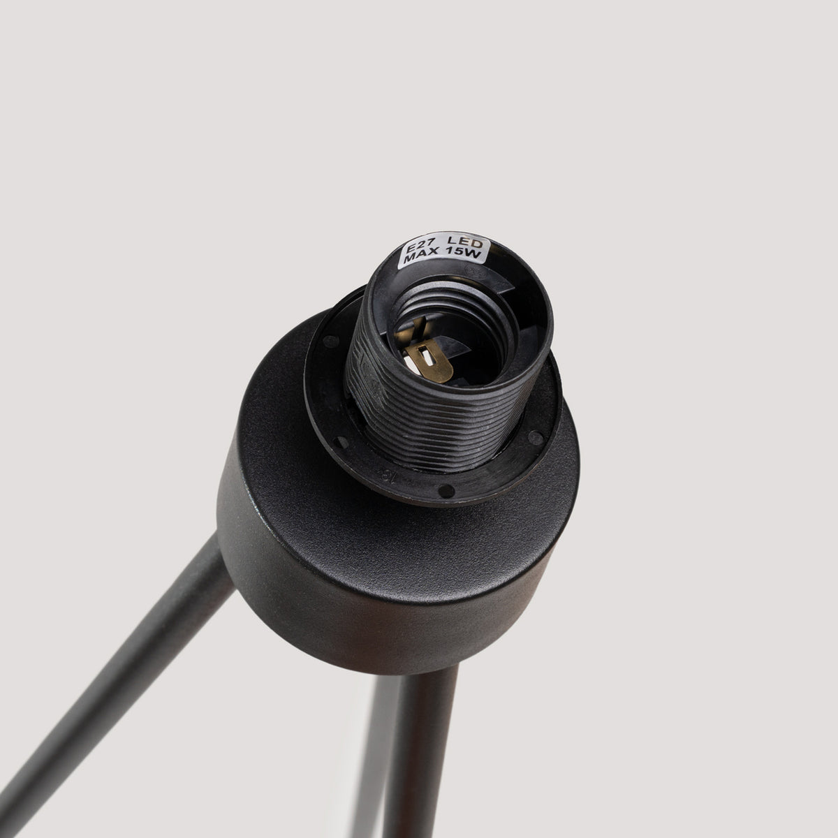 Lampadaire Mula jaune, autre angle de vue