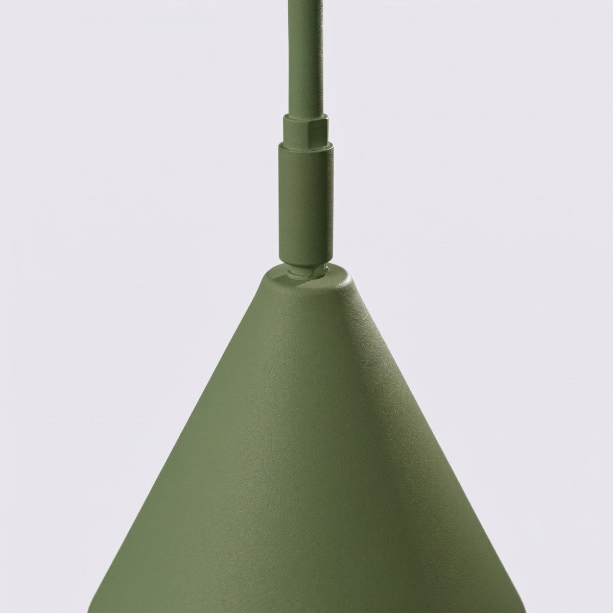 Lampadaire Nox vert olive, aperçu du design