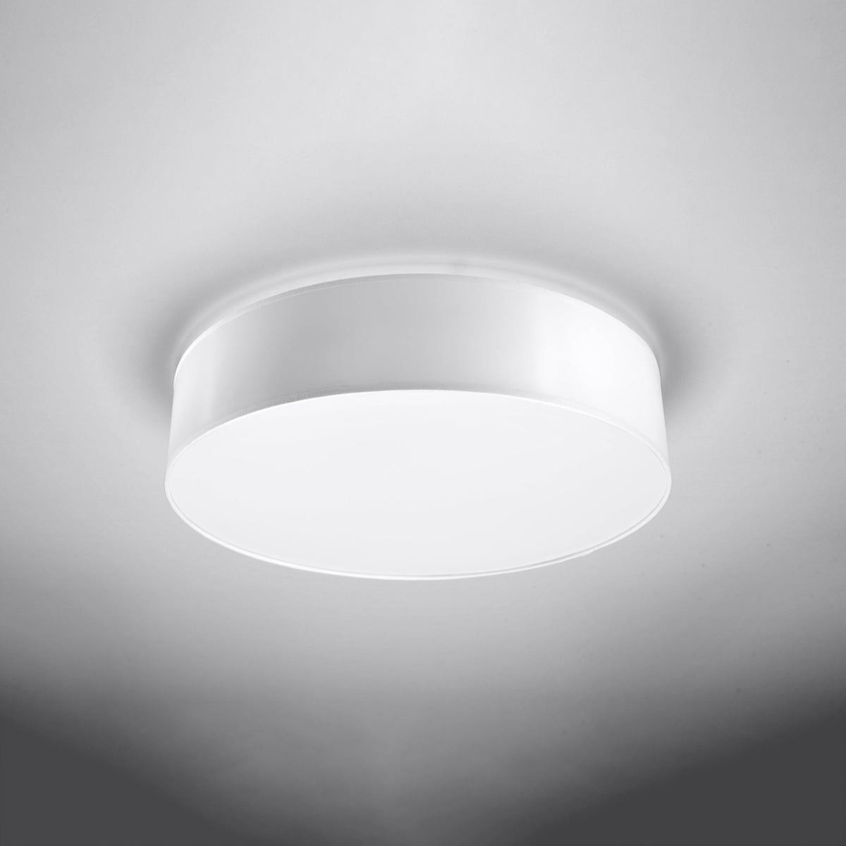 Plafonnier Arena 45 à grand diffuseur, aperçu du design