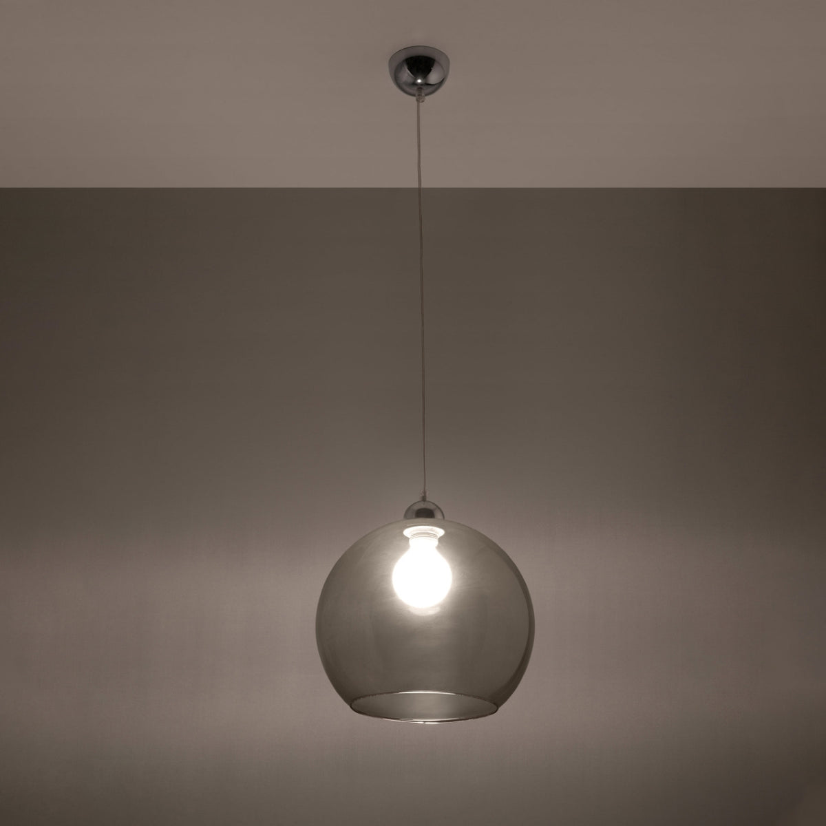 Suspension Ball en verre soufflé graphite, autre vue