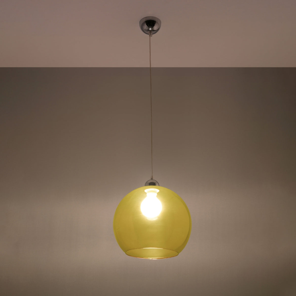 Suspension Ball en verre soufflé jaune, autre vue