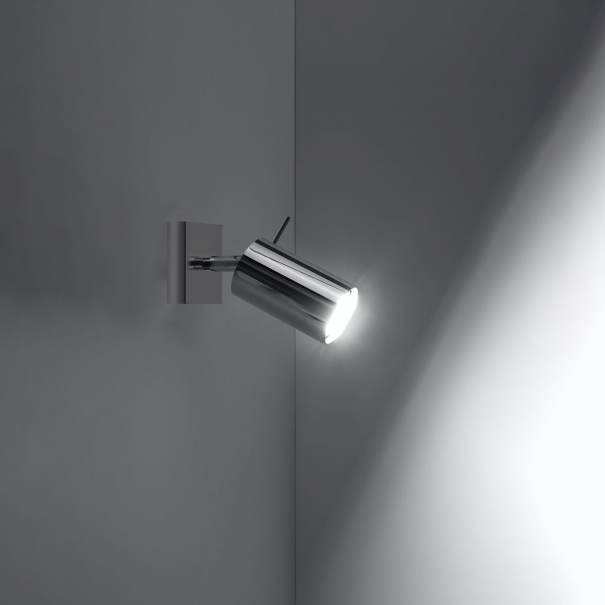 Applique Ring chrome à spot orientable, autre vue
