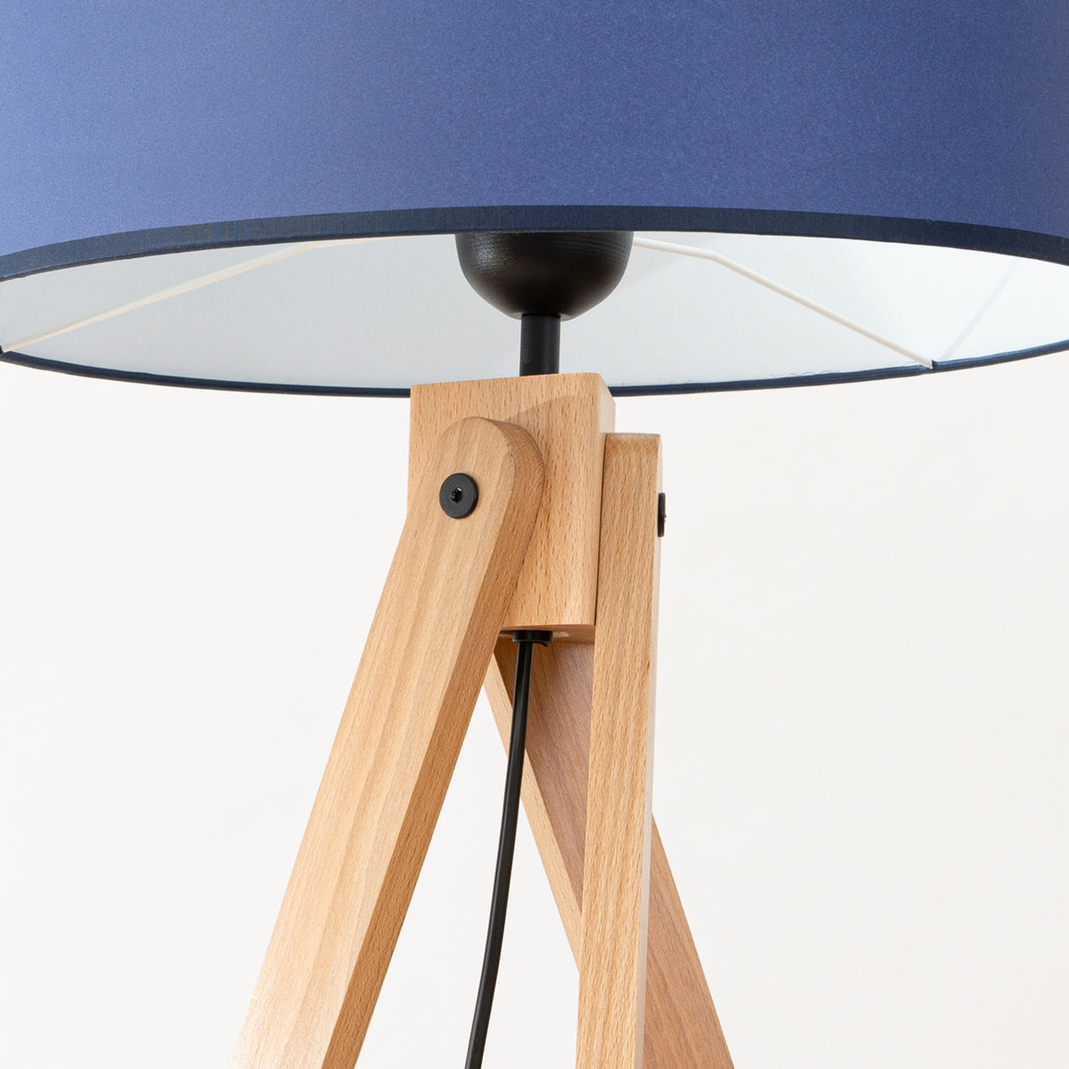 Lampadaire Natt navy, vue d'ensemble