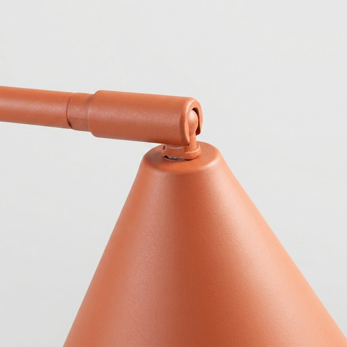 Lampe de table Nox ocre rouge, vue d'ensemble