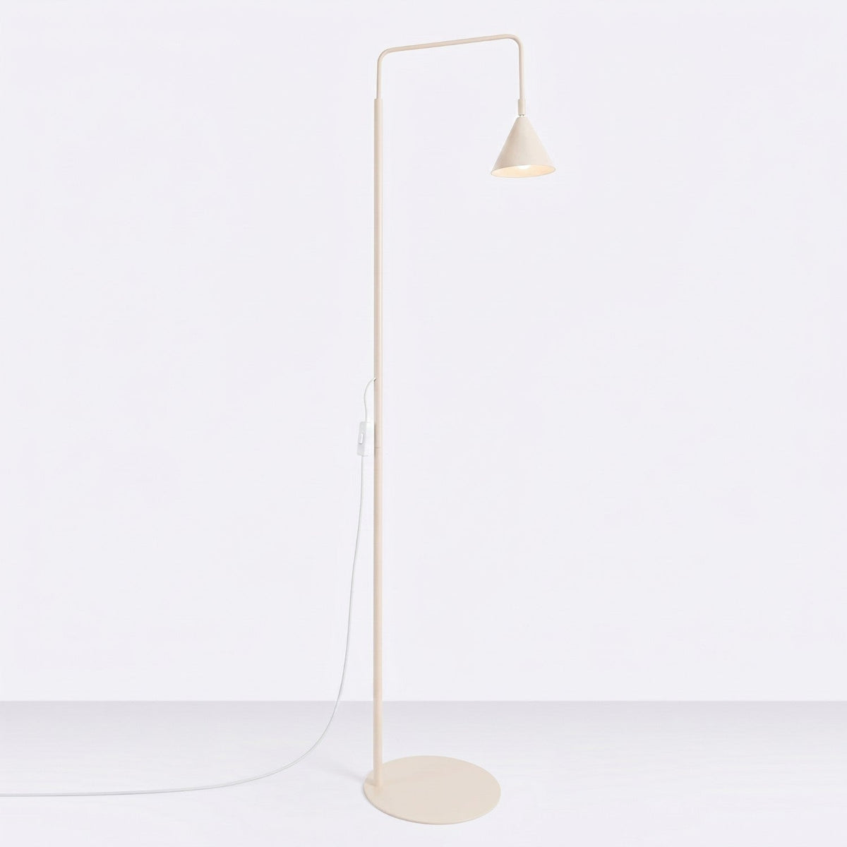 Lampadaire Nox beige, détail de la finition