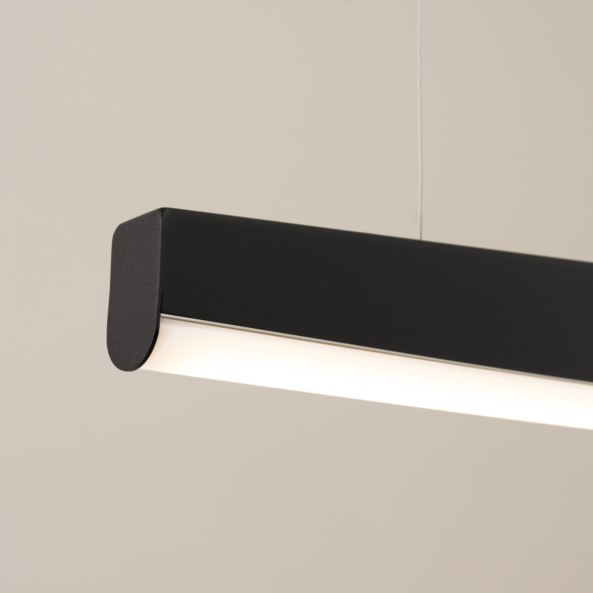 Suspension Jorun 120 cm noir